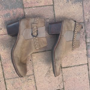 Sperry Booties in Taupe